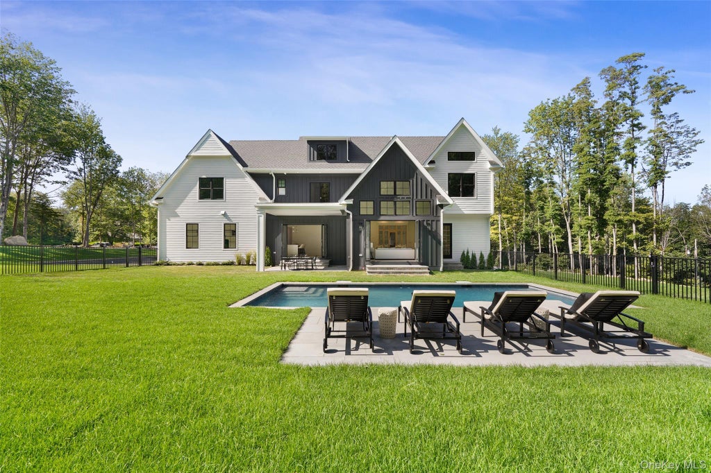 41 Ebenezer Lane, Pound Ridge