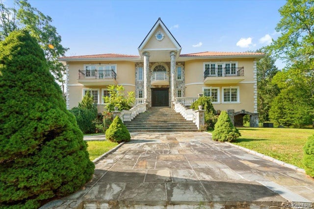 180 Stone Hill Road, Bedford