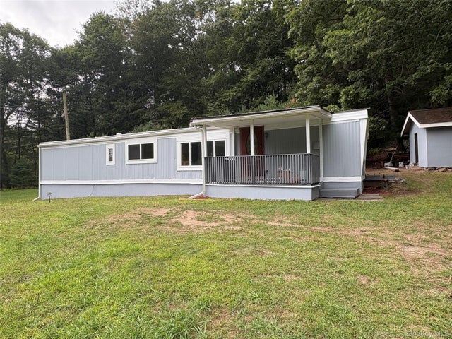 160 Van Tuyl Road, Barryville