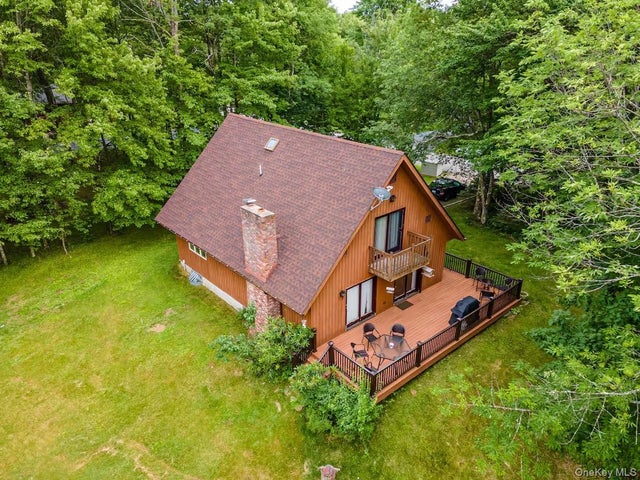 33 Mahogany Lane, Liberty