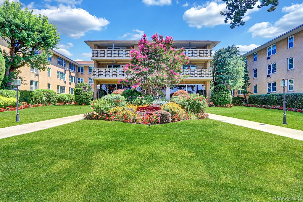 490 Atlantic Avenue # 218, East Rockaway