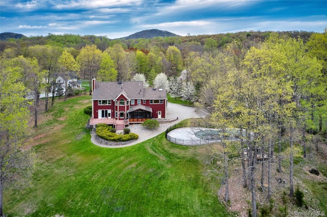 14 Stonewall Court, Warwick