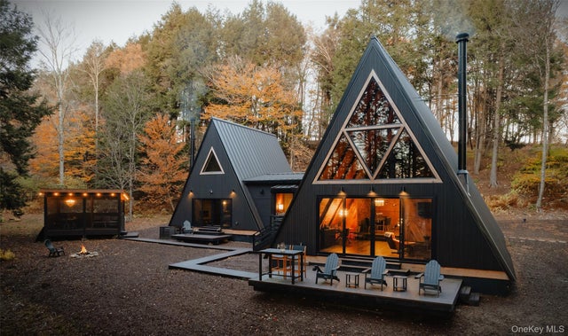 521 Perry Road, Swan Lake