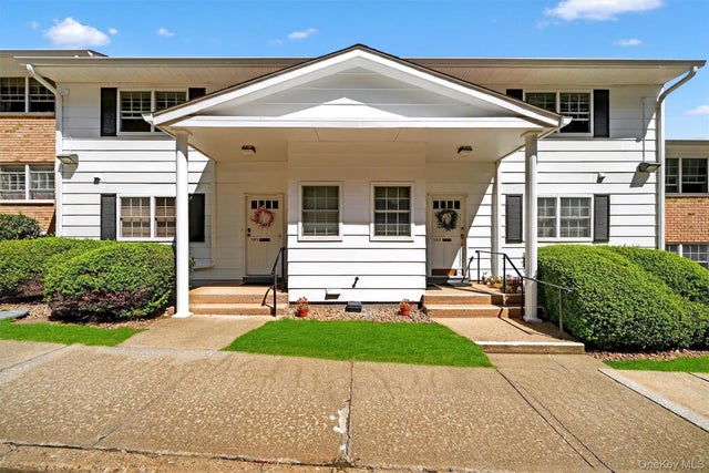 Photo of Listing #902821