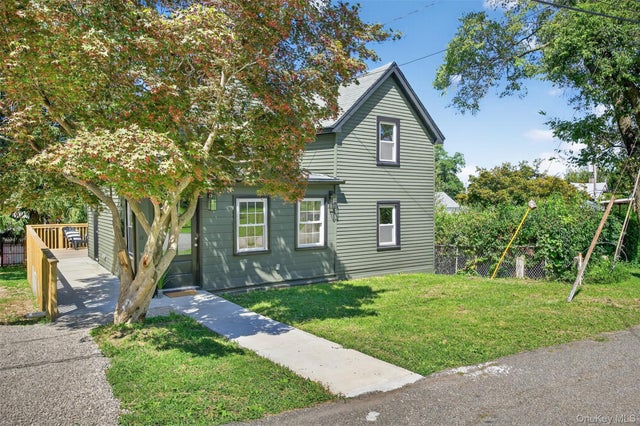 Photo of Listing #905385