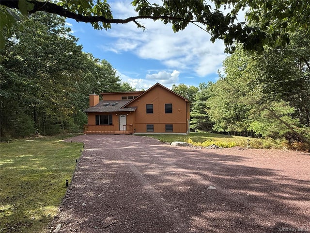 128 Split Rock Drive, Barryville