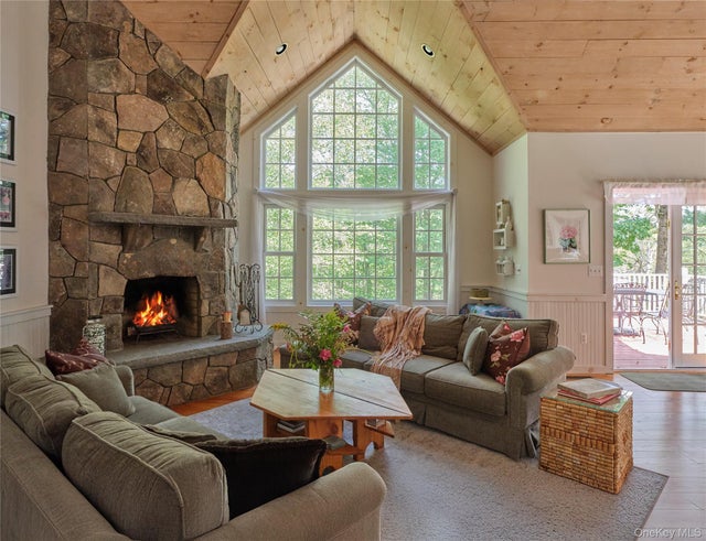 51 Homestead Trail, White Lake