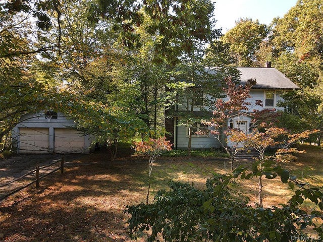 328 Lakeview Drive, Highland Lake