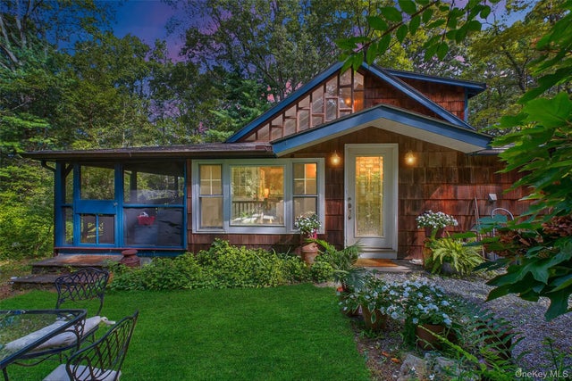 6 Beech Trail, Carmel