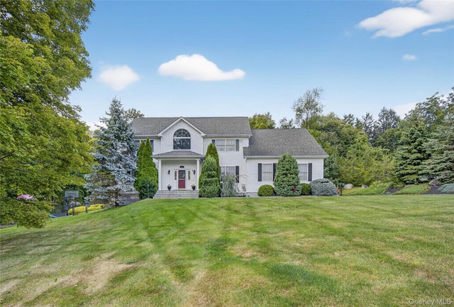 14 Meadow Crest Drive, Mahopac