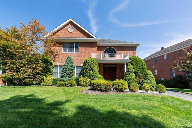 3 D'alessio Court, Scarsdale