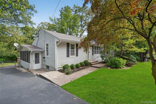 Photo of Listing #911383