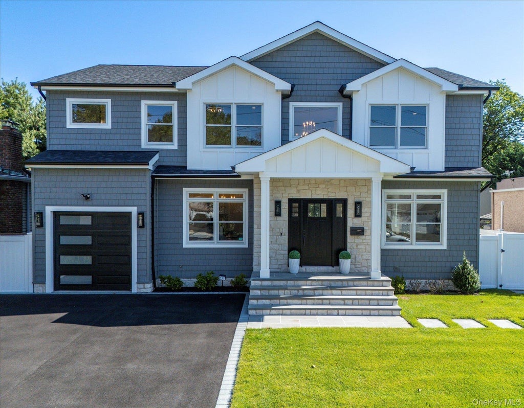 103 Frankel Boulevard, Merrick