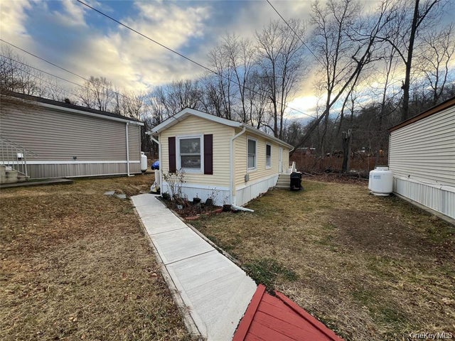 2 Mazies Lane # 3, New Windsor