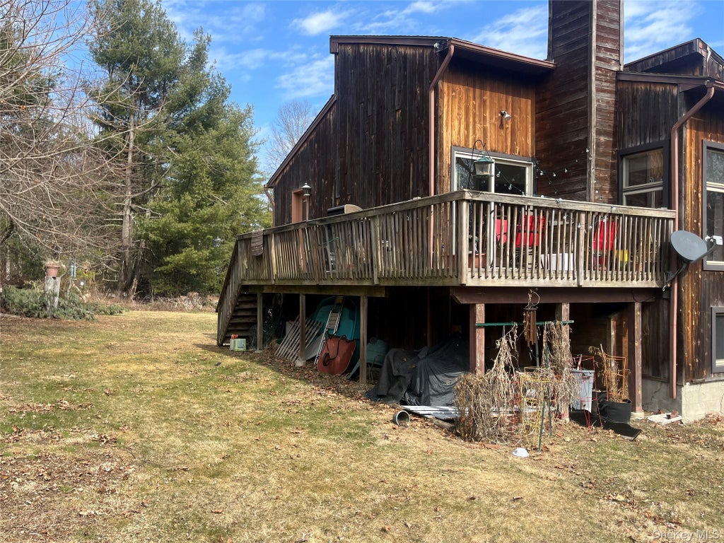 12 Linda Court, Poughkeepsie