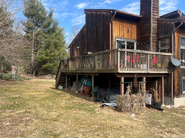 12 Linda Court, Poughkeepsie