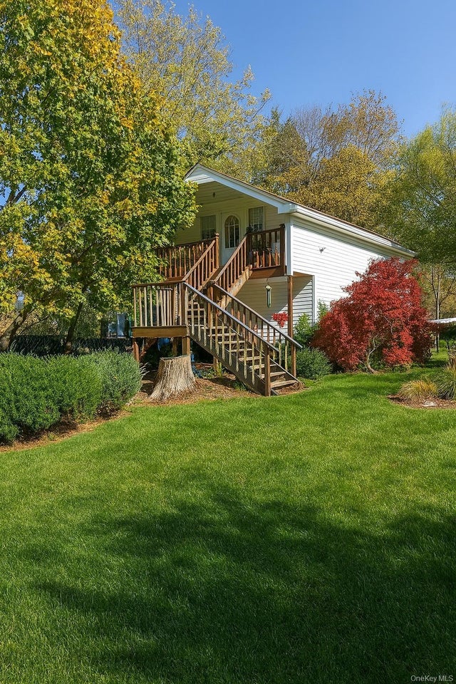 21 York Avenue, Monticello