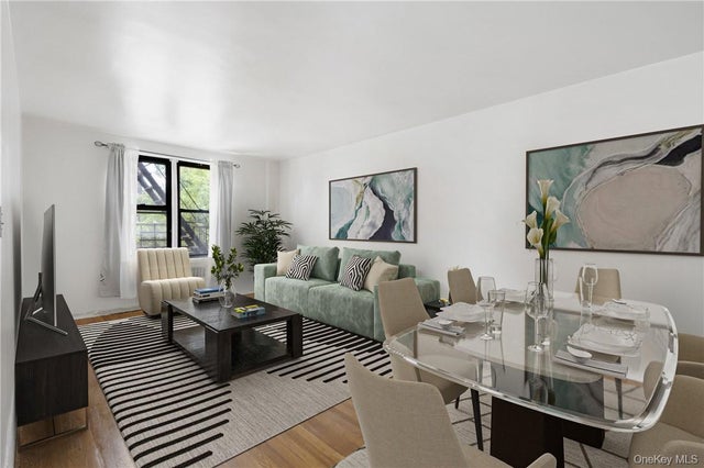 Photo of Listing #914346