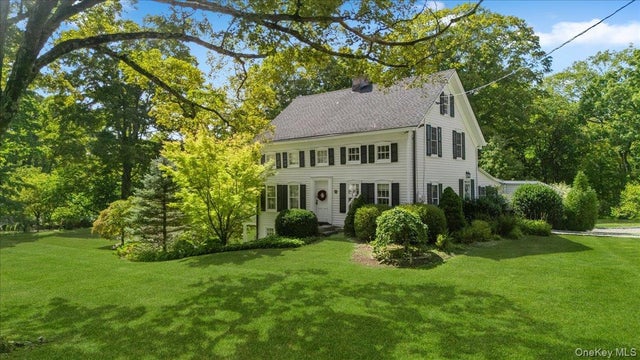 521 Barrett Hill Road, Mahopac