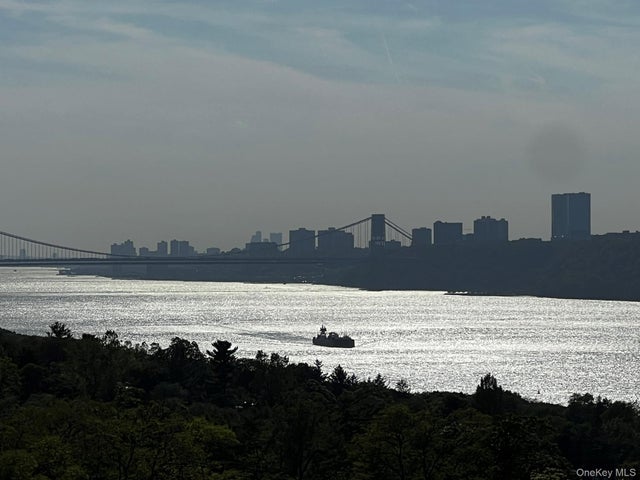 Photo of Listing #914684