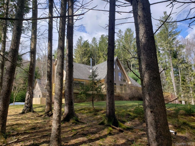 49 Oxford Drive, Bethel