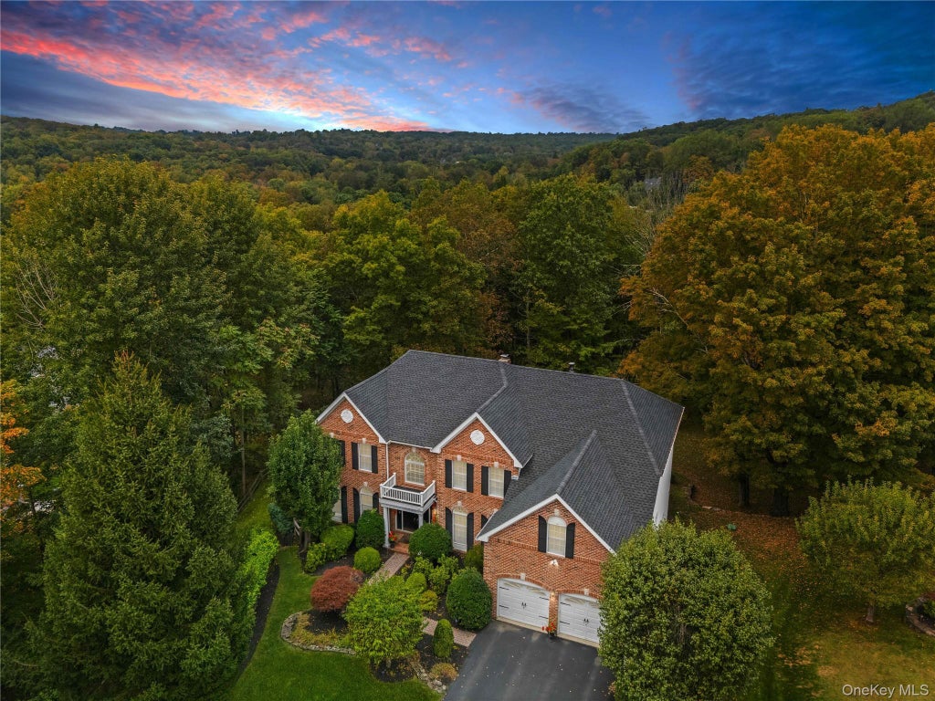 13 Hyatt Lane, Somers