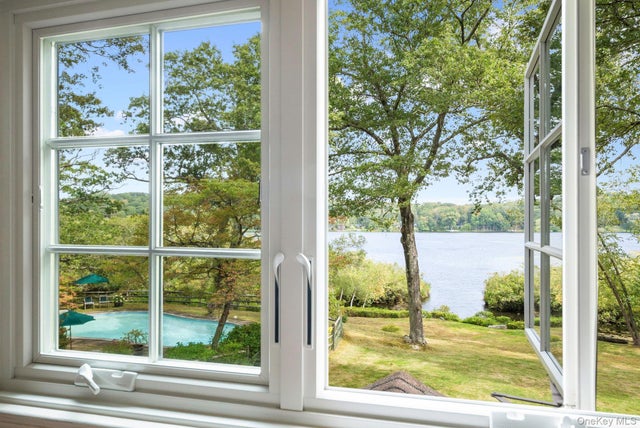 93 Cross Pond Road, Pound Ridge