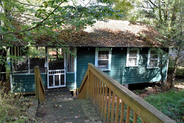 57 E Kenoza Place, Smallwood