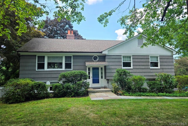 40 Magnolia Road, Briarcliff Manor