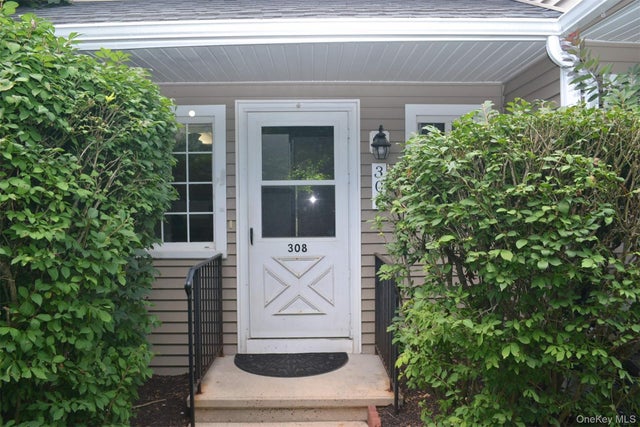 308 Covington Green Lane, Patterson