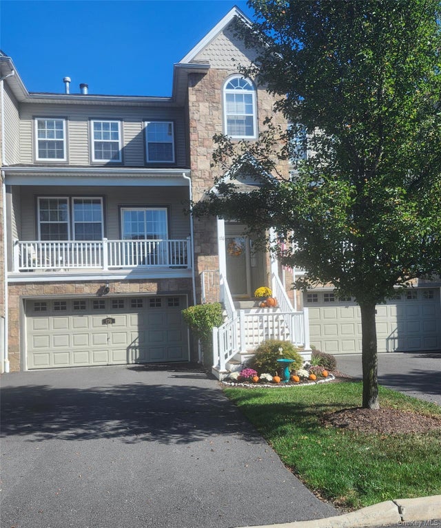 Photo of Listing #917976