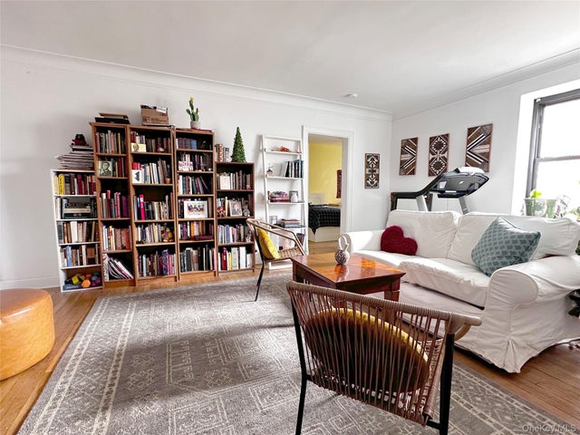 17 N Chatsworth Avenue # 2de, Larchmont