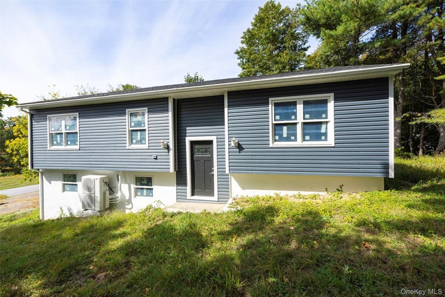 25 Mile Hill Road, Highland