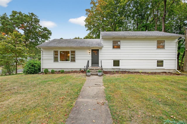 25 Cherry Hill Road, New Paltz