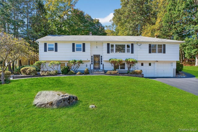 97 Friendly Road, Mahopac