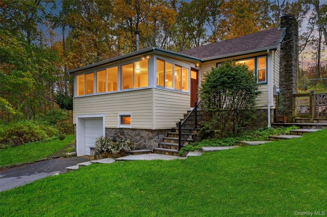 Photo of Listing #921051