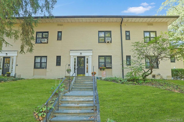 1279 California Road # 2l, Eastchester