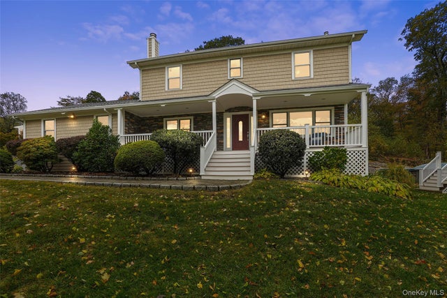 4 Wayacross Road, Mahopac