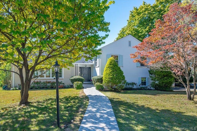 15 Hillside Road, Bronxville