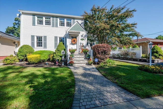 Photo of Listing #922477