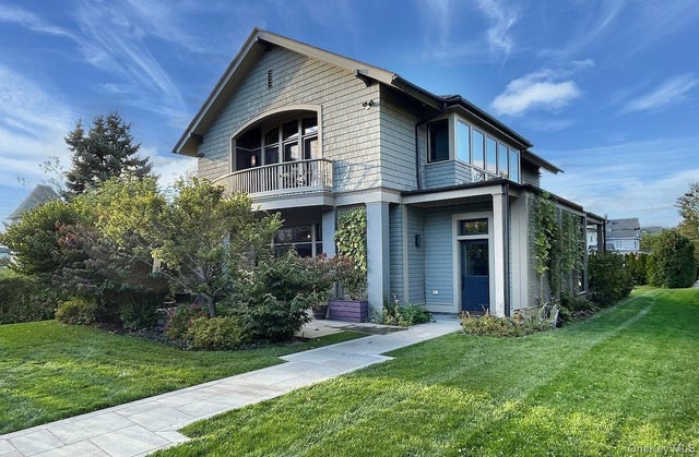 10 Sherman Avenue, Dobbs Ferry