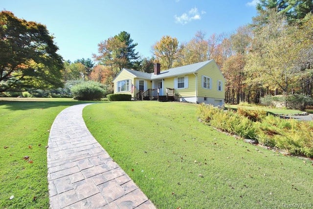 93 Downs Road, Monticello