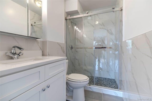 Photo of Listing #923213