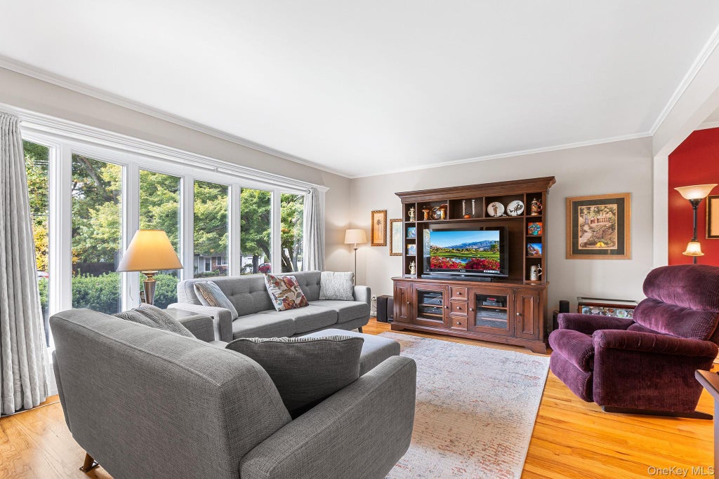 19 Donald Lane, Ossining