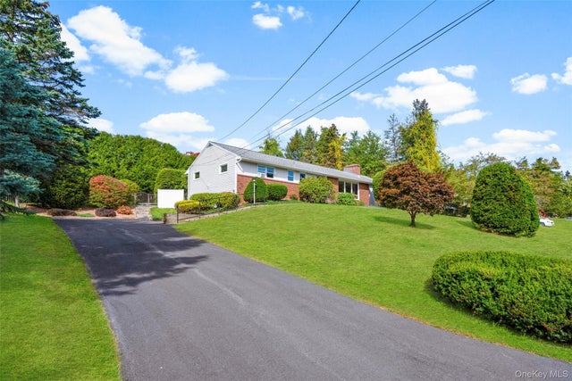 46 Skyview Drive, Poughkeepsie