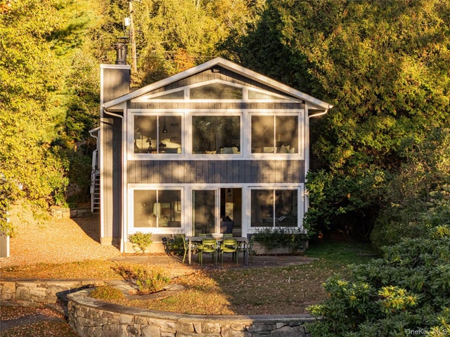 153 Lake Shore Drive, Monticello