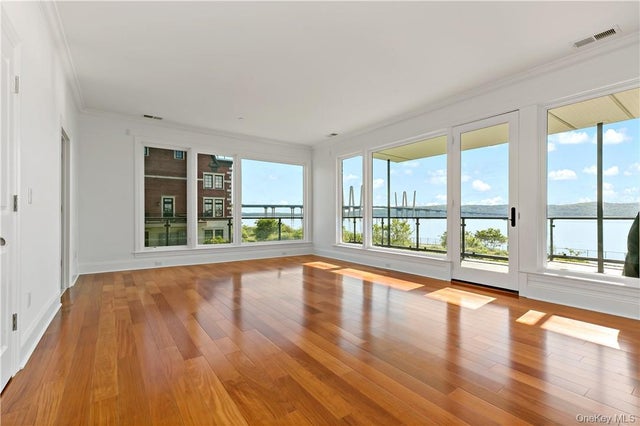 16 Rivers Edge Drive # 200, Tarrytown