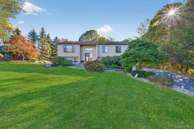 33 Santino Court, Mahopac