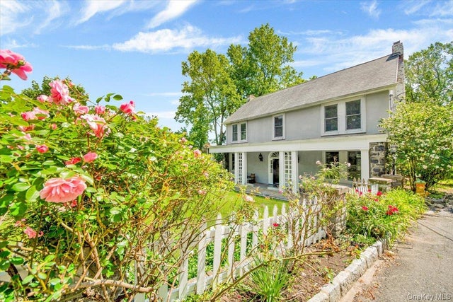 6 Sunset Lane, Hartsdale