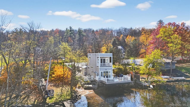 1528 Rt-17b, White Lake